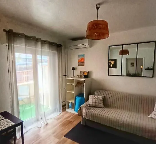 Gaby Centre Gare Apartmán *